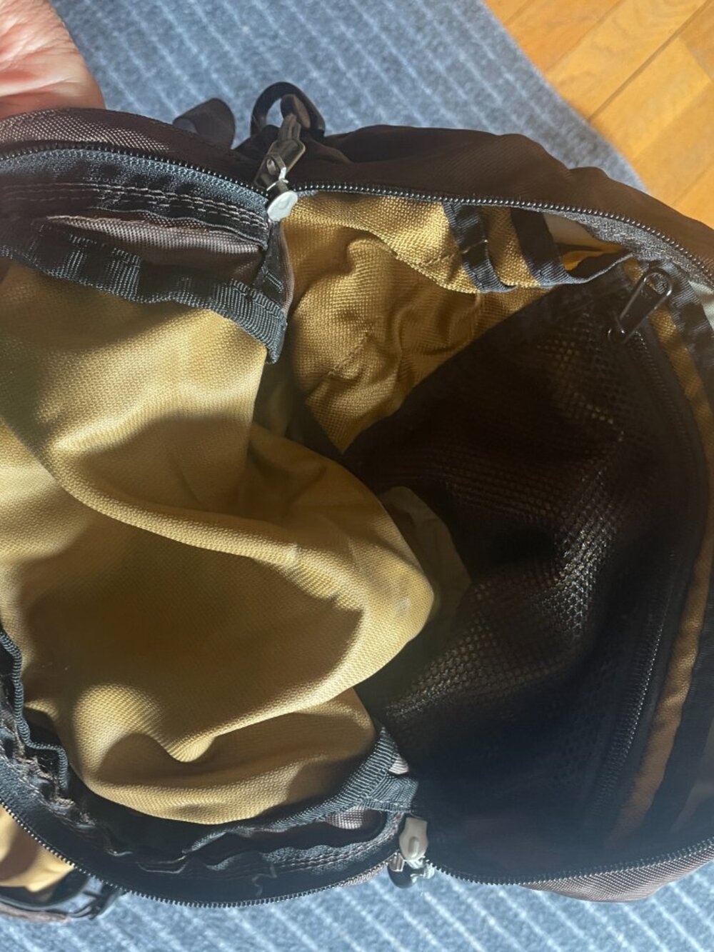 REI Pinnacle Hiking Alpine Backpack Model 13104 65 Liters 4 pounds 9 oz - Picture 13 of 16